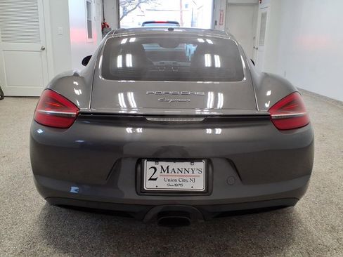 Used 2016 Porsche Cayman RWD image 5