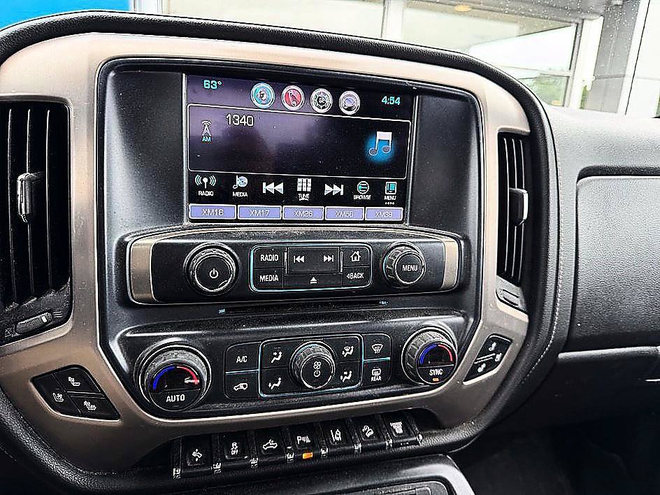 Used 2018 GMC Sierra 2500 Denali w/ Duramax Plus Package AWD/4WD image 17