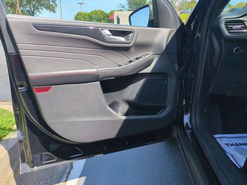 Used 2025 Ford Escape ST-Line FWD image 11