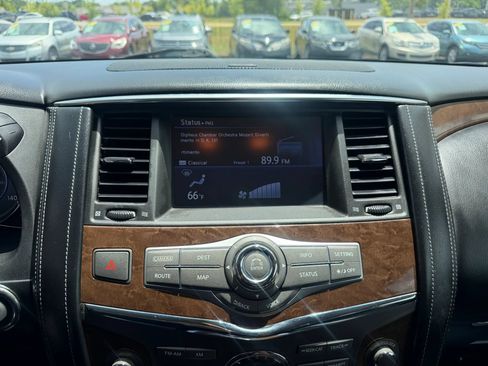 Used 2016 INFINITI QX80 4WD w/ Driver's Assistance Package image 27