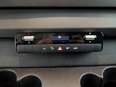 Used 2025 Mercedes-Benz Sprinter 2500 image 17