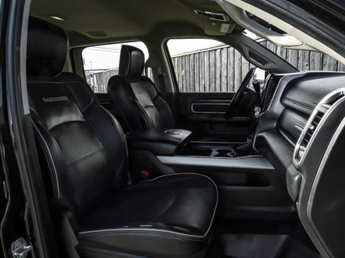 Used 2021 RAM 3500 Laramie image 33