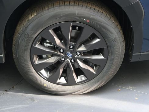 Certified 2025 Subaru Outback Onyx Edition image 9