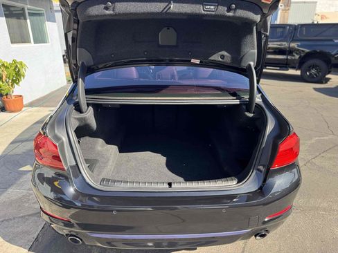 Used 2018 BMW 530i w/ Premium Package image 8