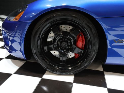 Used 2006 Dodge Viper SRT-10 w/ First Edition Group RWD image 37
