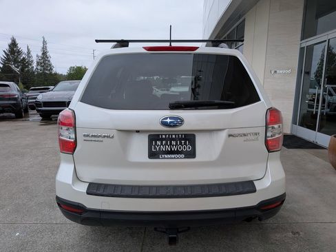 Used 2015 Subaru Forester 2.5i Premium w/ All-Weather Package AWD/4WD image 5
