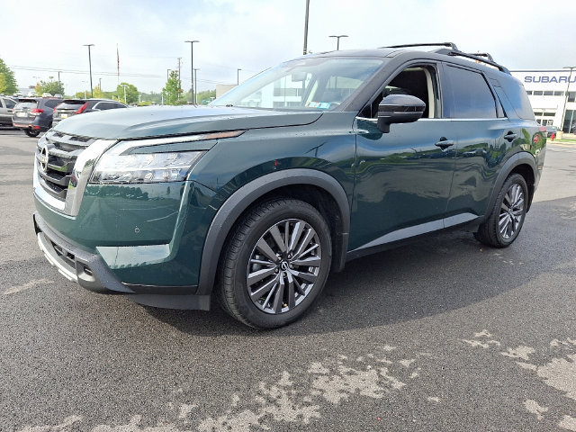 Used 2023 Nissan Pathfinder SL w/ SL Premium Package AWD/4WD image 3