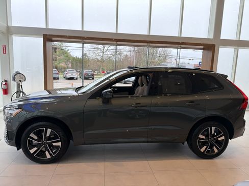 New 2026 Volvo XC60 B5 Plus w/ Protection Package Premier image 8