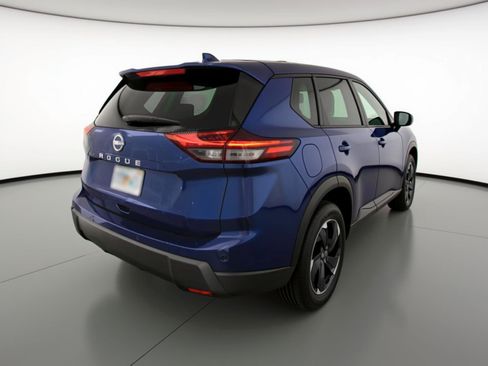 Used 2025 Nissan Rogue SV image 9