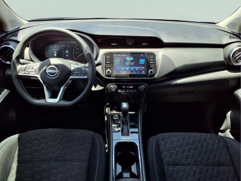 Used 2022 Nissan Kicks SV FWD image 11