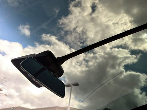 Used 2021 Tesla Model X Long Range image 37