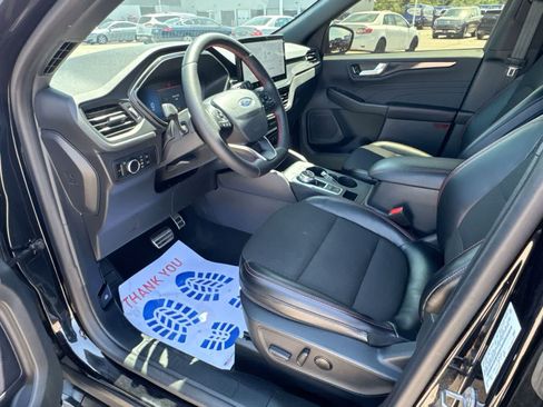 Used 2024 Ford Escape ST-Line w/ Tech Pack #1 AWD/4WD image 10