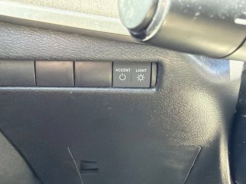 Used 2025 Nissan Kicks SV w/ Interior Electronics Package AWD/4WD image 27