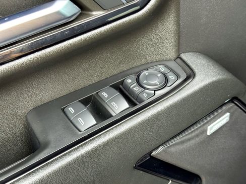 Used 2024 GMC Sierra 2500 AT4 w/ AT4 Preferred Package image 16