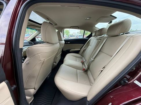 Used 2013 Acura ILX w/ Technology Package FWD image 8