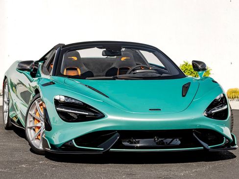 Used 2022 McLaren 765LT RWD image 6