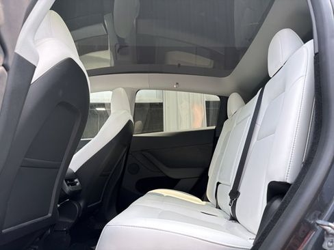 Used 2024 Tesla Model Y Performance AWD/4WD image 20