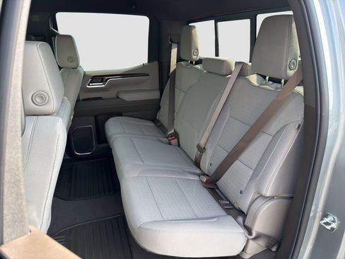 New 2026 GMC Sierra 1500 SLE w/ Preferred Package AWD/4WD image 29