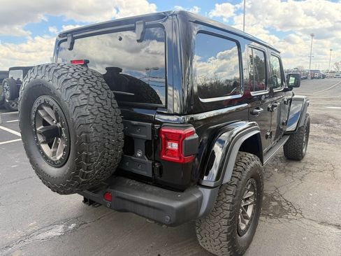 Used 2025 Jeep Wrangler Unlimited Rubicon 392 AWD/4WD image 3