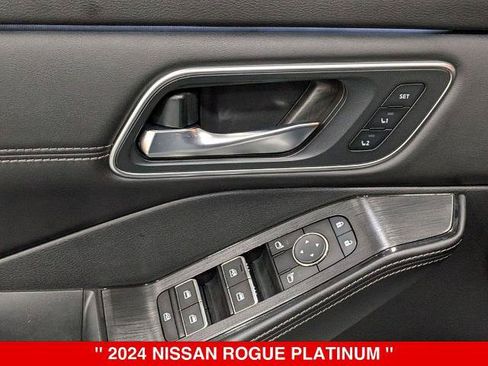 Certified 2024 Nissan Rogue Platinum w/ Platinum Premium Package AWD/4WD image 16