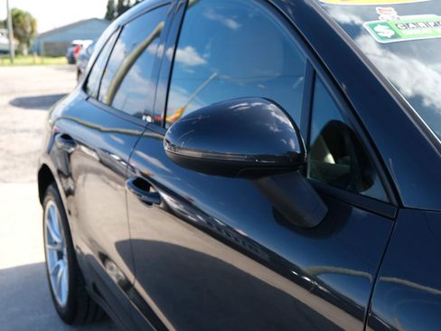 Used 2017 Porsche Macan image 15