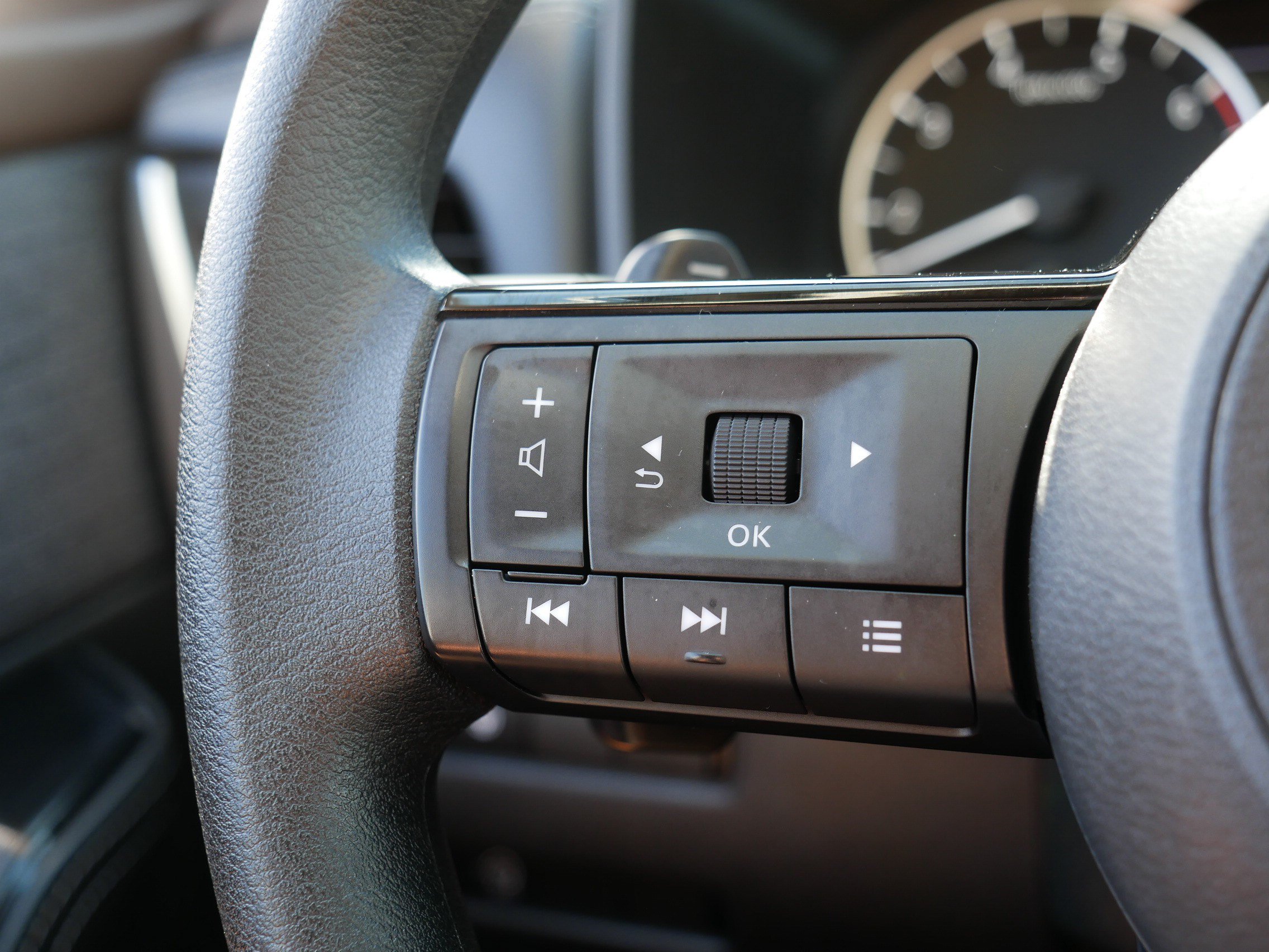 Certified 2023 Nissan Rogue SV AWD/4WD image 26
