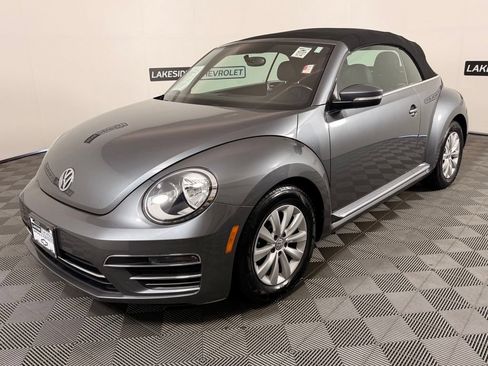 Used 2018 Volkswagen Beetle 2.0T S FWD image 2
