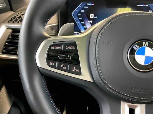 Used 2025 BMW X5 M60i image 23