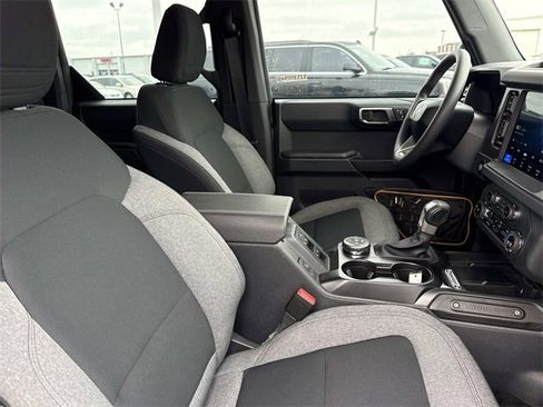 Used 2025 Ford Bronco 4-Door image 16