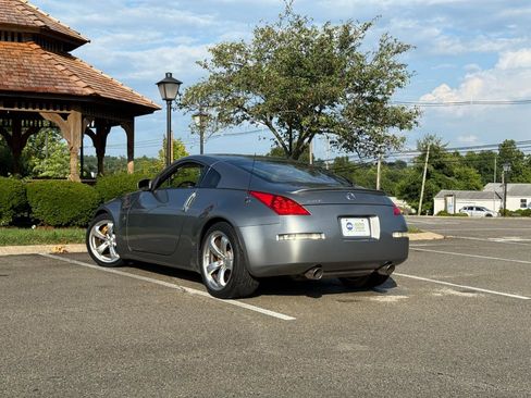 Used 2006 Nissan 350Z Track w/ (N93) Cargo Convenience Pkg RWD image 7