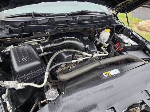 Used 2019 RAM 1500 Express w/ Wheel & Sound Group AWD/4WD image 35