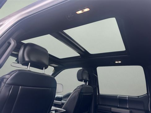 Used 2019 Ford F150 Platinum w/ Equipment Group 701A Luxury image 17