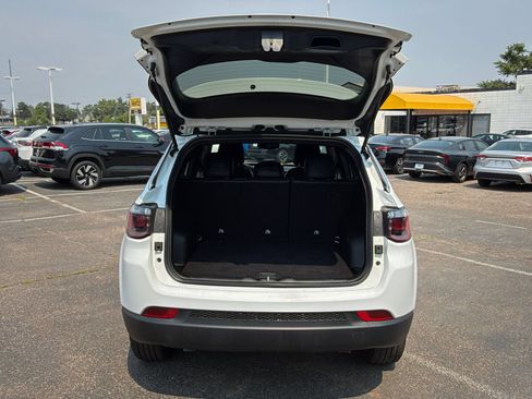 Used 2025 Subaru Ascent Premium AWD/4WD image 30