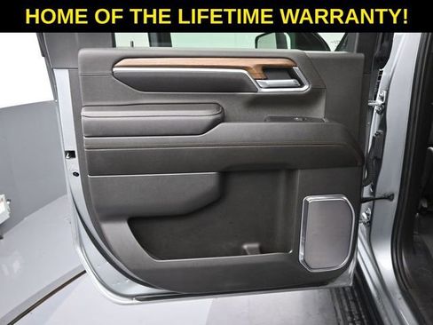 Used 2024 Chevrolet Silverado 3500 High Country w/ Technology Package image 41