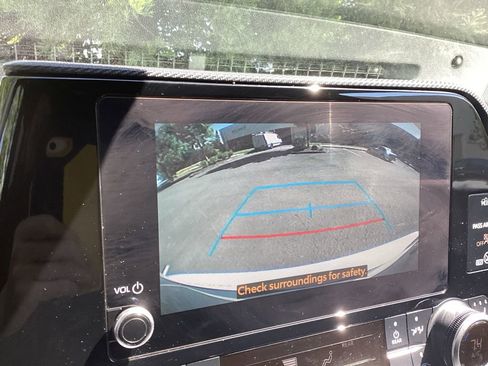 Used 2024 Toyota Highlander XSE AWD/4WD image 14