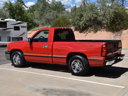 Used 2004 Chevrolet Silverado 1500 W/T RWD image 28