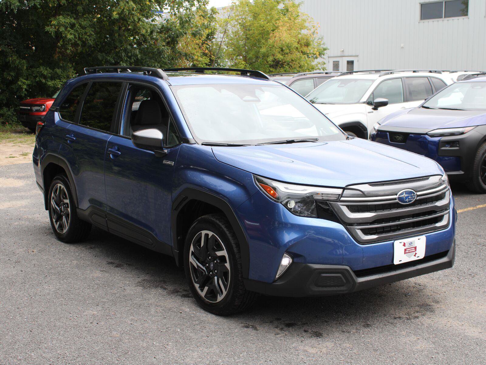 Certified 2025 Subaru Forester Premium AWD/4WD image 3