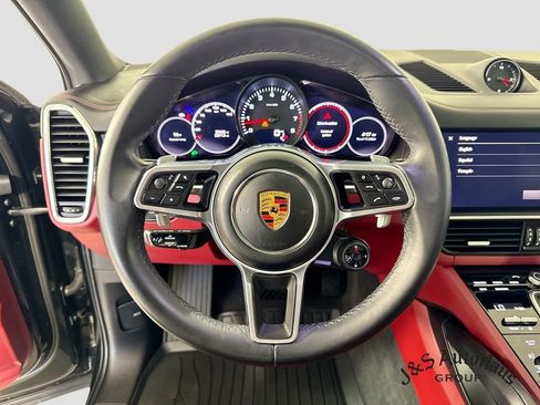 Used 2023 Porsche Cayenne Platinum Edition AWD/4WD image 12