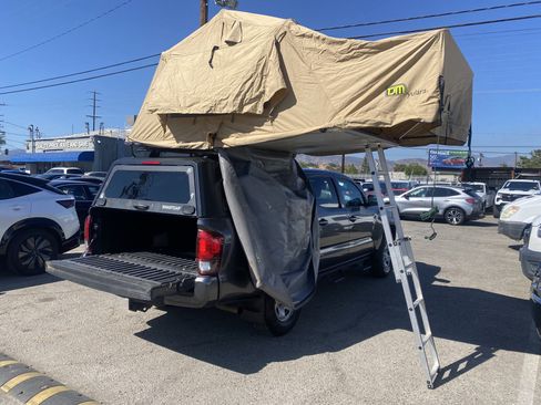 Used 2021 Toyota Tacoma SR AWD/4WD image 16