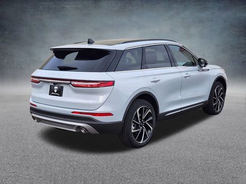 New 2026 Lincoln Corsair Reserve image 7