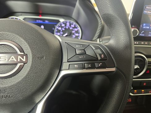 Used 2024 Nissan Sentra SV FWD image 17
