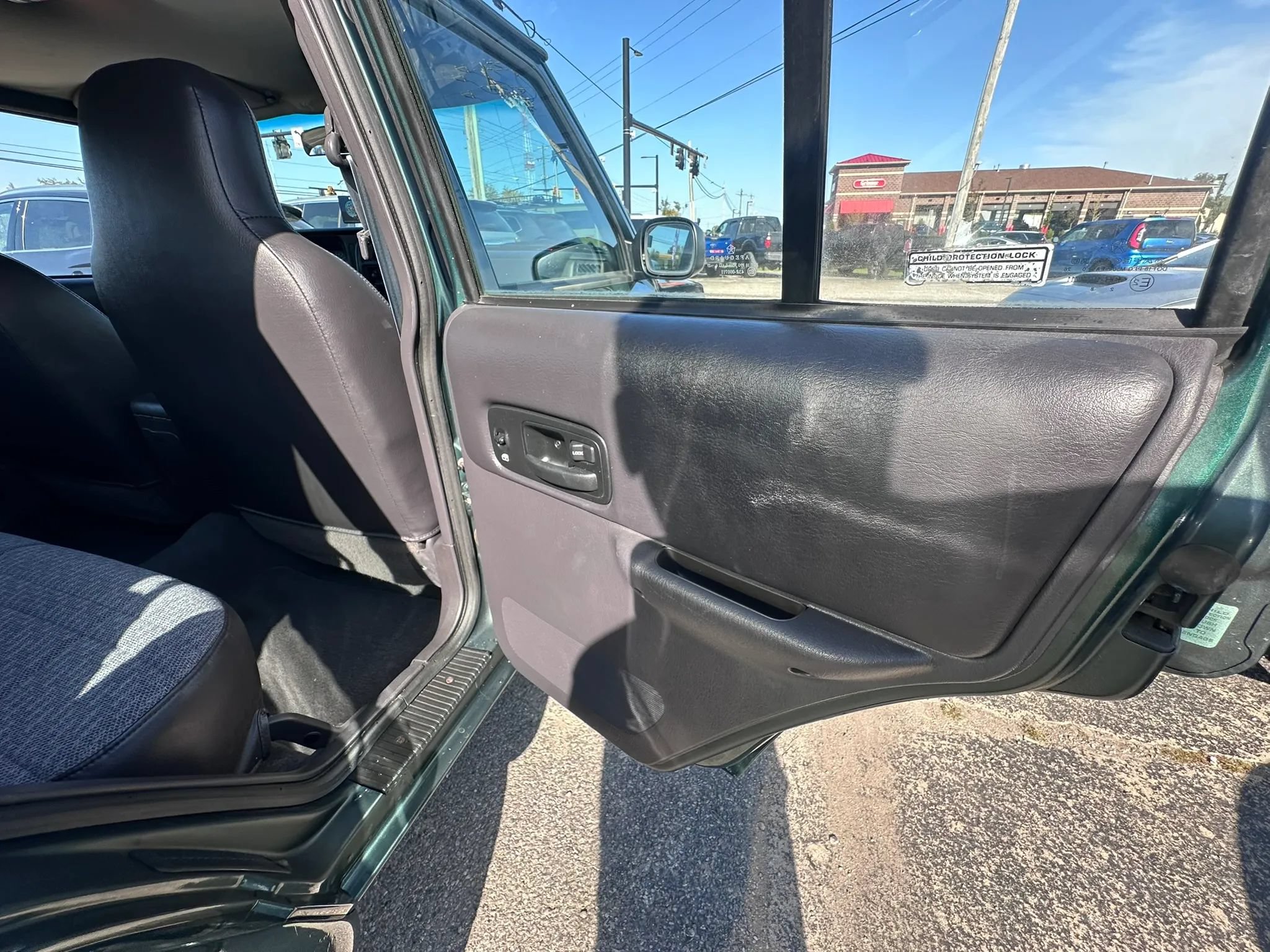 Used 2001 Jeep Cherokee Sport AWD/4WD image 24