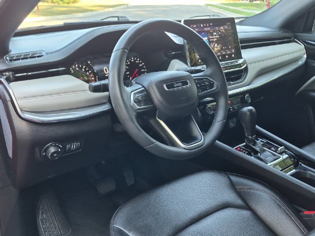 Used 2024 Jeep Compass Limited AWD/4WD image 29
