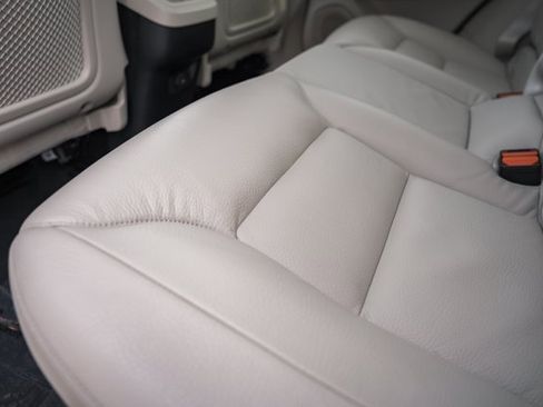 Certified 2023 Volvo XC60 B5 Plus w/ Climate Package image 30