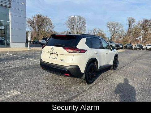 Certified 2023 Nissan Rogue SV w/ SV Premium B Package AWD/4WD image 14