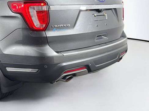 Used 2018 Ford Explorer Limited AWD/4WD image 39