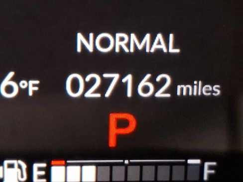 Used 2023 Honda HR-V LX image 19