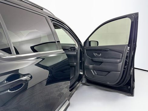 Used 2023 Honda Pilot Elite image 35