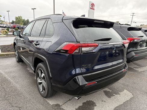 Used 2023 Toyota RAV4 SE w/ Weather & Moonroof Package AWD/4WD image 5