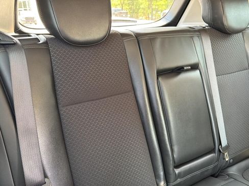 Used 2022 Buick Encore Preferred w/ Safety Package AWD/4WD image 34